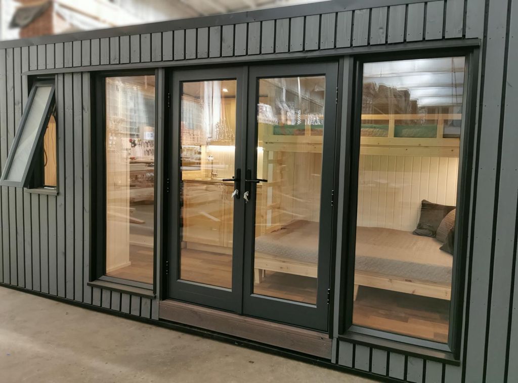 Campinghaus Gartenhaus Häuschen Holzhaus Ferienhaus Luxus 490cm Camping