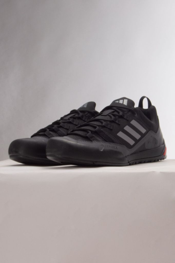 ADIDAS TERREX SWIFT SOLO 2 IE6901 SCHWARZ r. 44 ⅔ Produktbild 