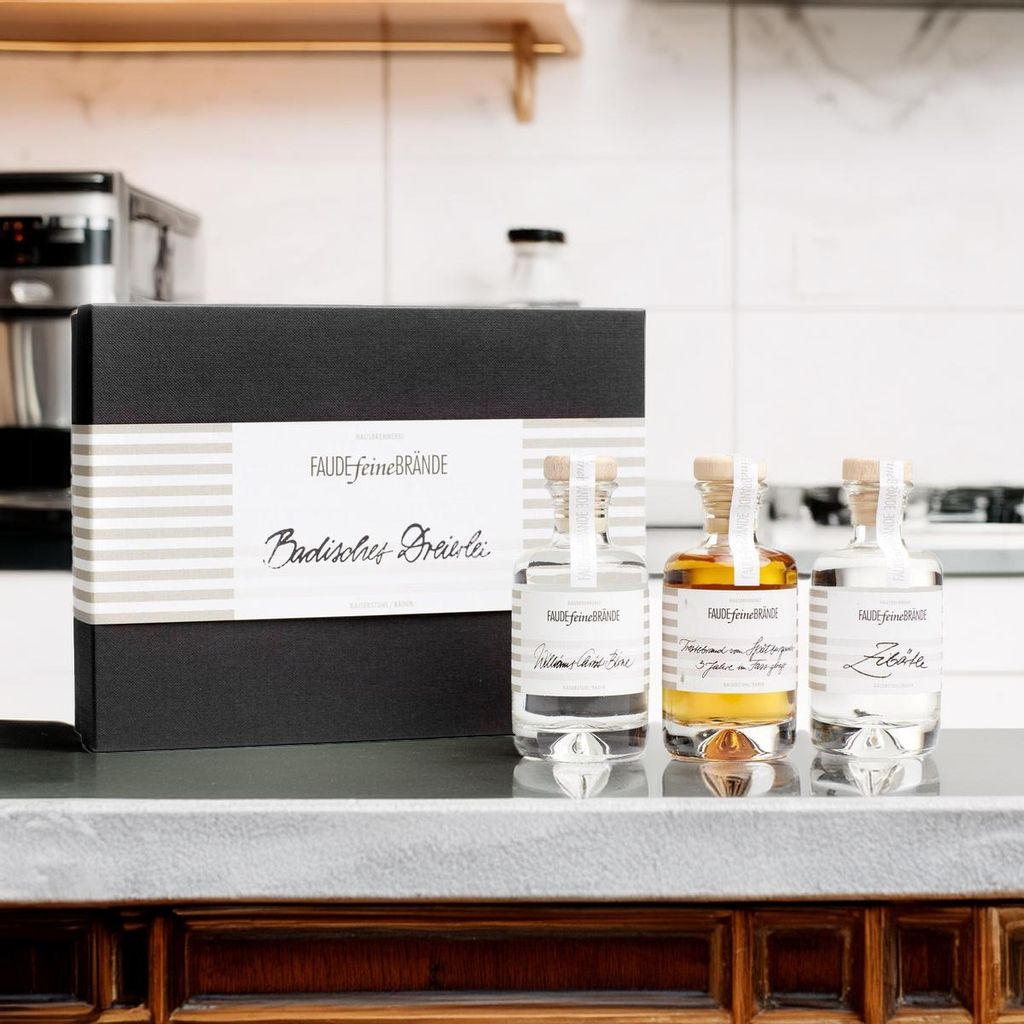 Faude Feine Brände Geschenkbox Badisches Dreierlei (Williams-Christ-Birne, Weintrester Spätburgunder, Zibärtle) 3 x 100ml 40%