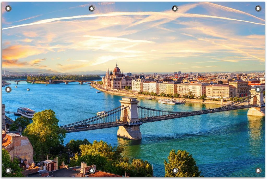 Wallario Outdoor-Poster für Garten oder Balkon, Motiv Metropole an der Donau, in ca. 80 x 120 cm