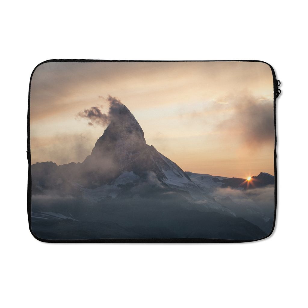 MuchoWow Laptop Hülle 13 Zoll Nebliges Matterhorn bei Zermatt in der Schweiz. Laptoptasche - Laptophülle - Sleeve - Rundumschutz