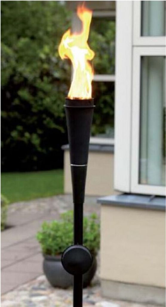 2x Gartenfackeln für den Betrieb mit Lampenöl Citronella