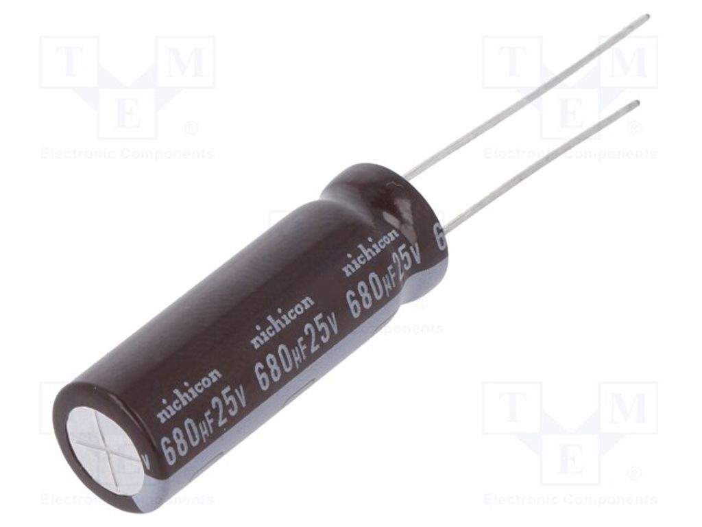 1x Kondensator: elektrolytisch THT geringe Impedanz 680uF 25VDC UPM1E681MPD Elekt