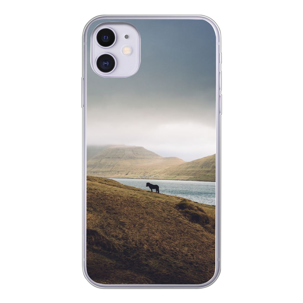 MuchoWow Handyhülle Schutzhülle Hülle für iPhone 11 Pferd - Berg - Landschaft Silikon Softcase Handy Hülle - Handytasche