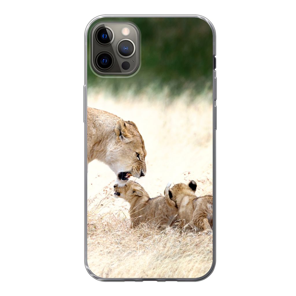 MuchoWow Handyhülle Schutzhülle Hülle für iPhone 12 Pro Max Löwe - Gras - Junge - Familie Silikon Softcase Handy Hülle - Hartschale