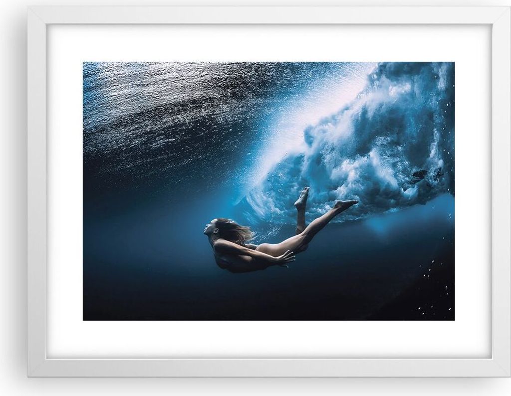 Gerahmtes Poster - Weißer Rahmen - Tauchen Frau Wellen - 40x30 cm - Wand Bild - Wanddeko - Wandbilder - Kunstposter - Wandposter - Bilderrahmen - ...