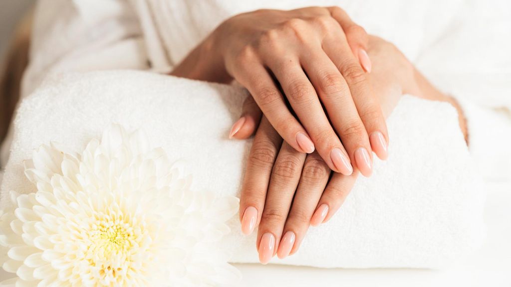 Jochen Schweizer Wellness Maniküre Bad Salzuflen; Erlebnis verschenken oder selbst erleben; Gutschein gültig für 1 Person