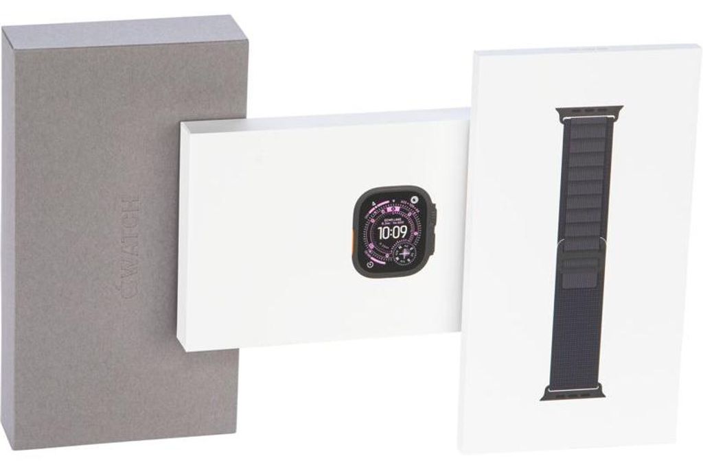 Apple Watch Ultra 3 GPS + Cellular 49mm Black Titanium Case with Black Alpine Loop - Medium