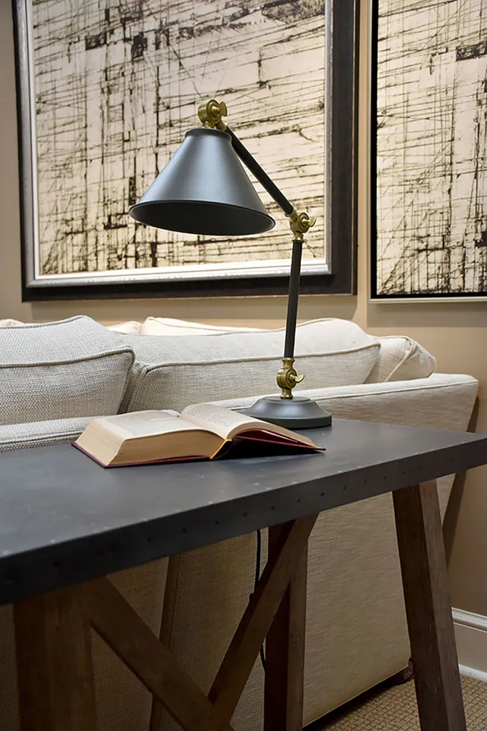 Lampe de bureau rétro Provence grise et laiton vieilli Elstead Lighting - 13