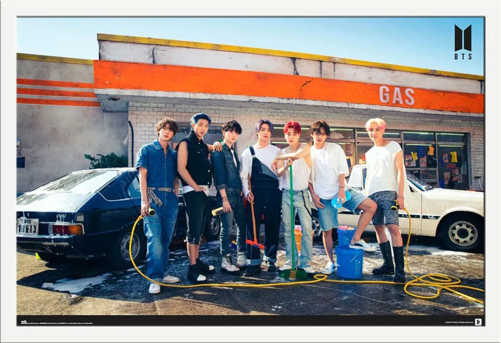 BTS Poster Stazione di Servizio + Cornice Shinsuke® Bianca Maxi MDF