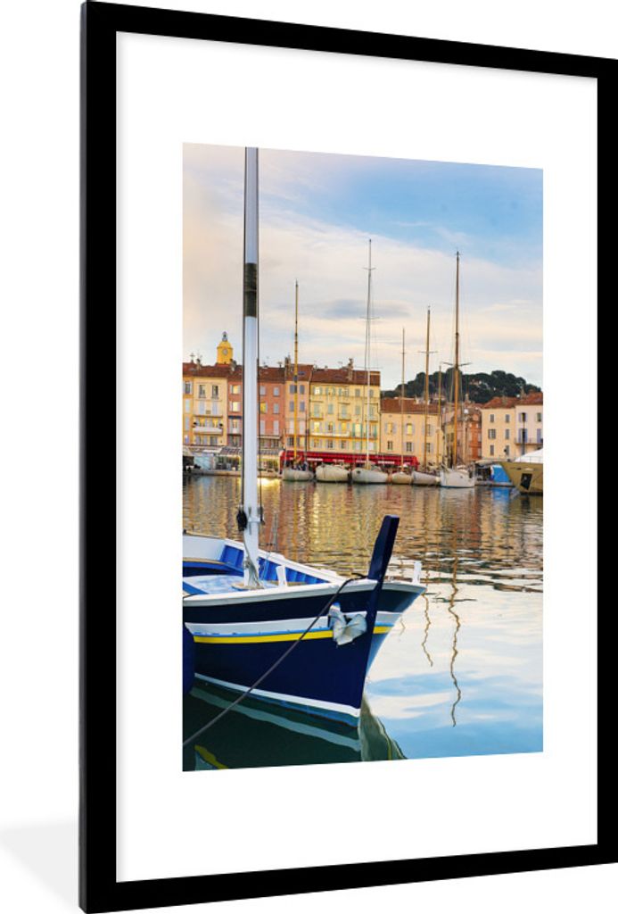 MuchoWow Gerahmtes Poster Blick auf den Hafen von Saint Tropez in Frankreich 60x90 cm - Poster mit Schwarzem Bilderrahmen Wandposter Rahmen Foto ...