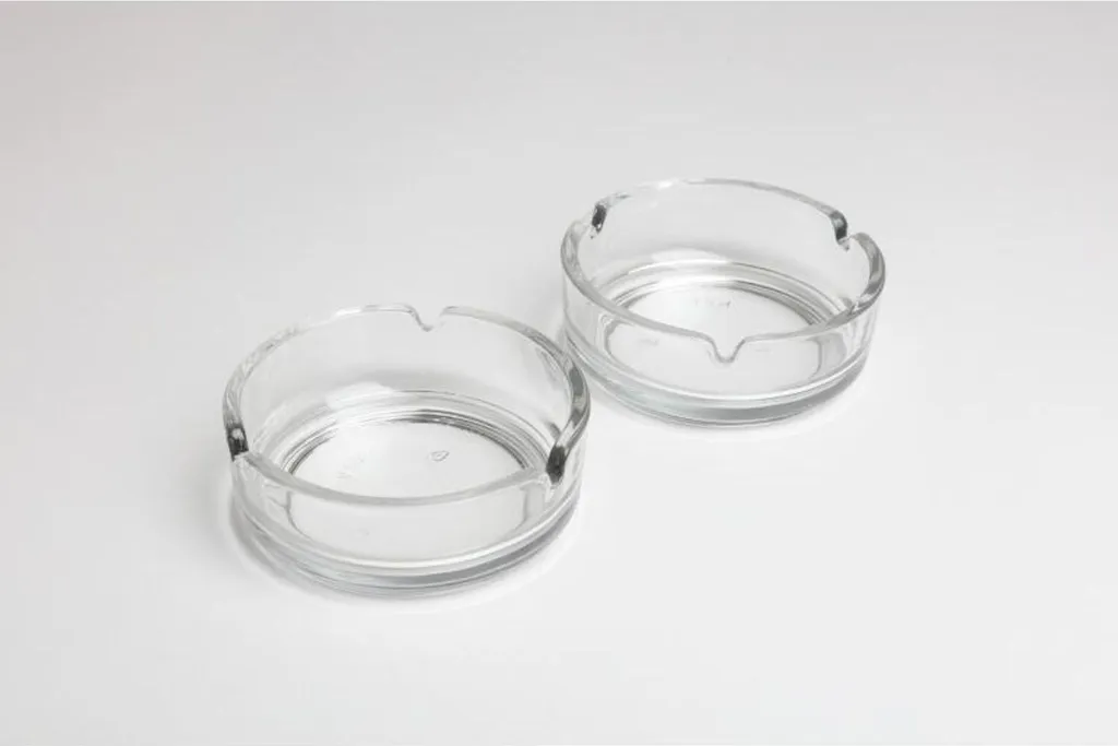Cendrier de table en verre clair pour la gastronomie et hôtellerie 24x
