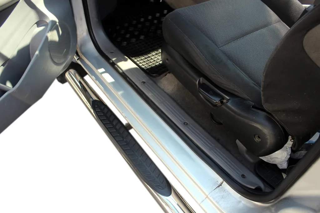 Marche-Pieds Mazda BT-50 2006-2012 Solution Accès Sécurisé et Protection - 8