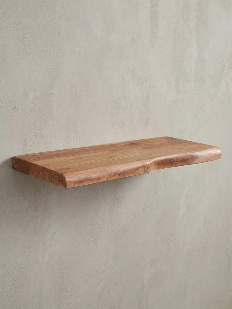 Landhausstil Hängeregal aus Massivholz Akazie, Rustikales Wandregal mit einzigartiger Baumkante. 60x26x4 cm | Kadima Design
