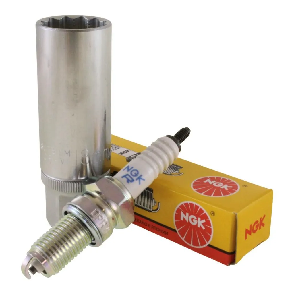 Candela d'accensione NGK DR8EB con presa per candele magnetica