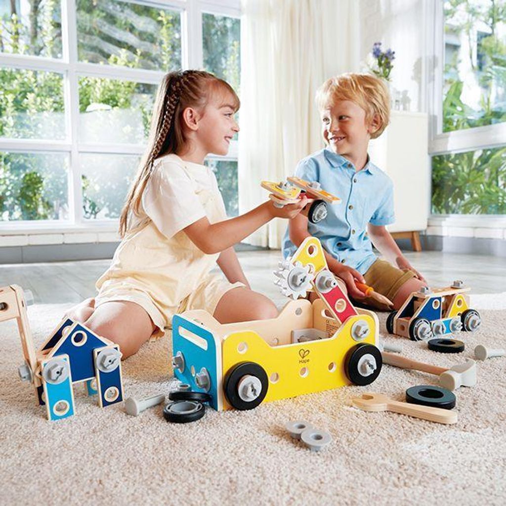 Hape Bauspielzeug Build-It Tool Box - bunte Werkzeugkiste für Kinder