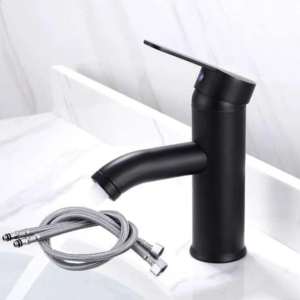 Robinet d'eau noir classique au design épuré pour évier de cuisine