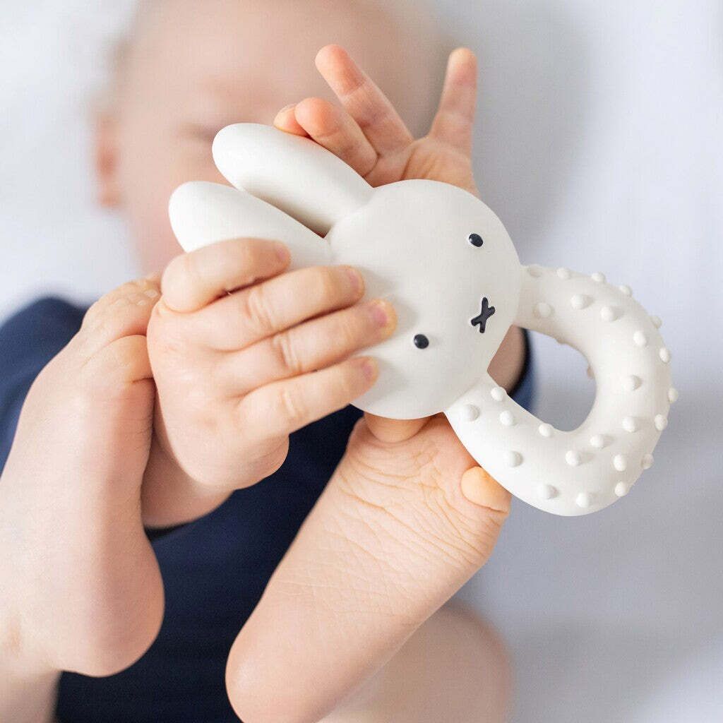 Miffy 17007, Junge/Mädchen, 0 Monat( e), Gummi, Weiß Produktbild 
