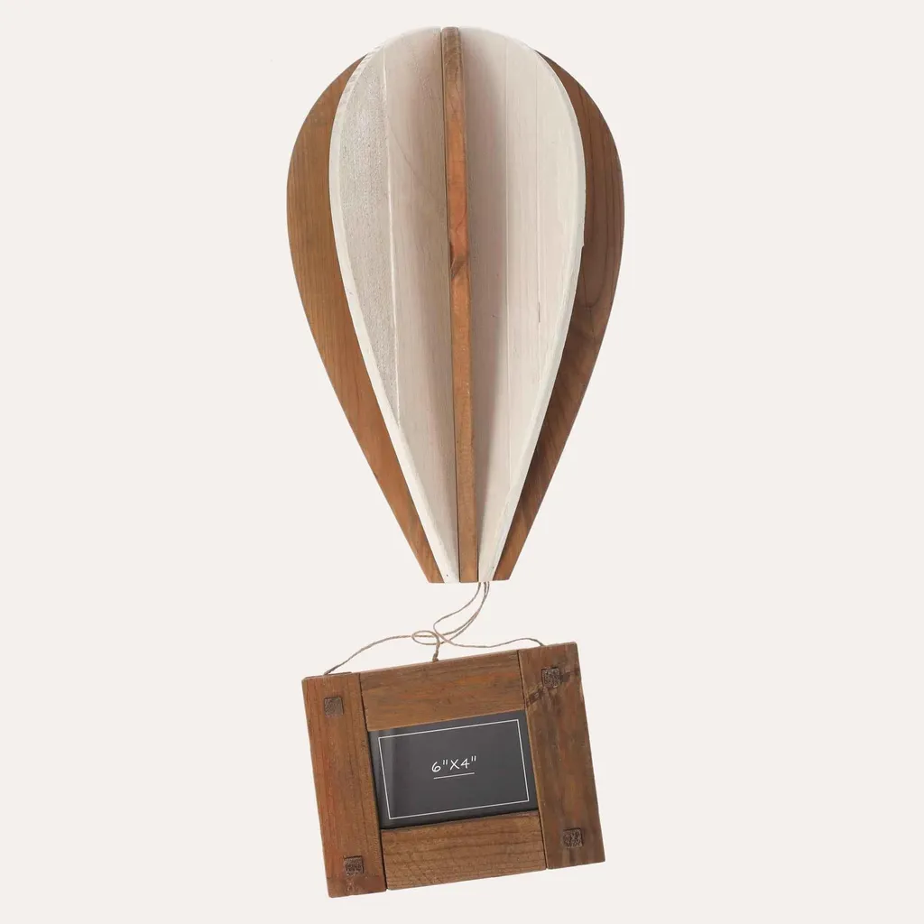 Sublimez vos Photos avec cette Montgolfière Décorative en Bois Écolo
