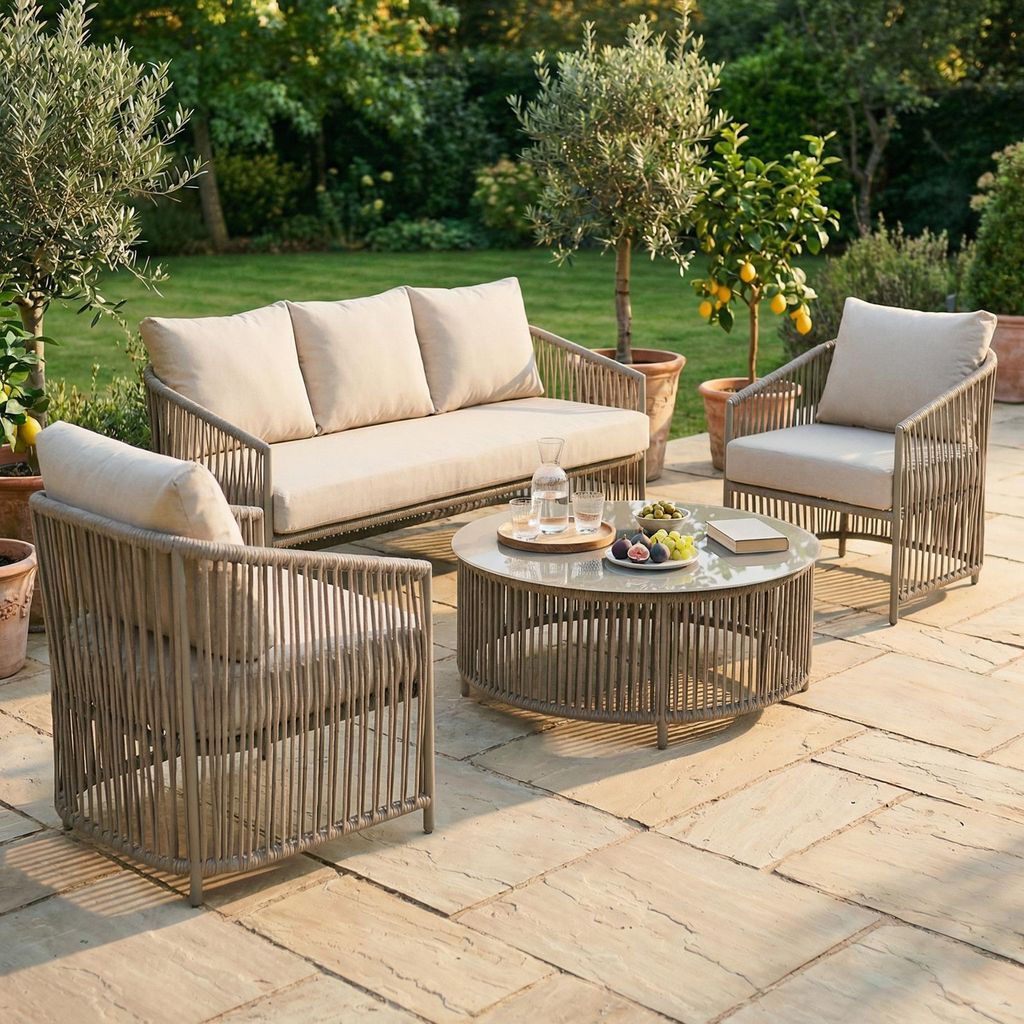 Outdoor Sofa Set KULO 4-teilig, Champagne – Lounge-Set aus Aluminium mit Rope-Bespannung, Couchtisch mit Glasplatte, inklusive 5 bequemer Kissen,...