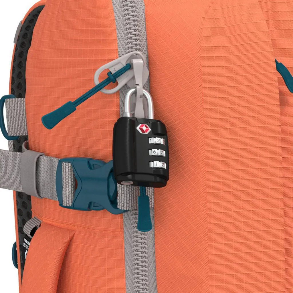 Sac à dos CabinZero Adv 32L Sables de Moroccan : l'aventure polyvalente
