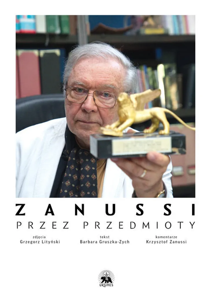 Étude du cinéma de Krzysztof Zanussi livre polonais À travers objets