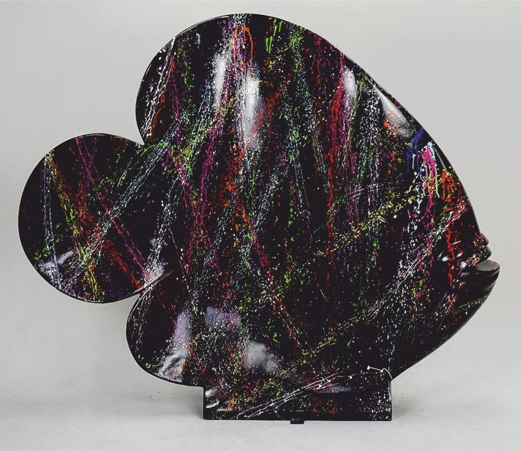 Casa Padrino XXL Deko Skulptur Fisch Schwarz / Bunt H. 110 cm - Deko Figur