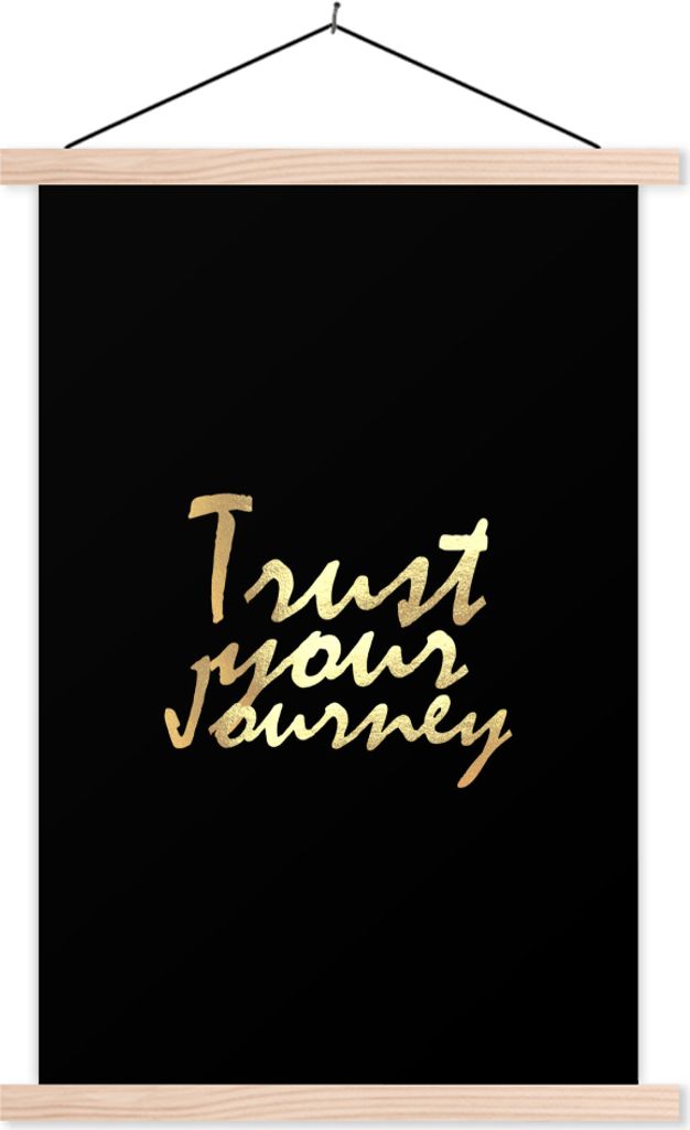 MuchoWow Textilposter Zitate - Reisen - Schwarz - Gold 40x60 cm mit holzfarbenen Rahmen - Poster