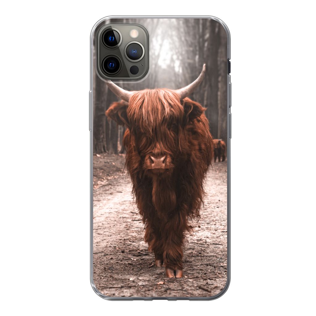 MuchoWow Handyhülle Schutzhülle Hülle für iPhone 13 Pro Max Schottischer Hochländer - Wald - Kuh - Tiere - Natur Silikon Softcase Handy Hül...