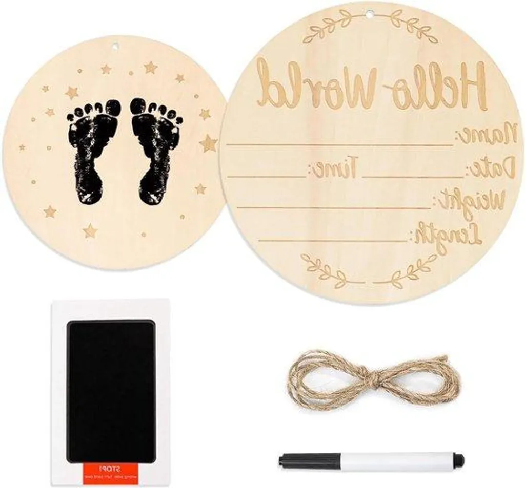 Cadeau de naissance original : poupée bois et empreinte de pied