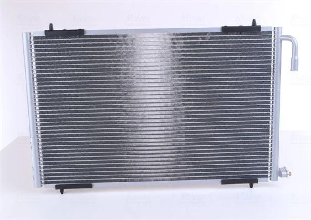 Stop aux fuites de clim sur 206 avec le condenseur Nissens 94392 OE 1610161180