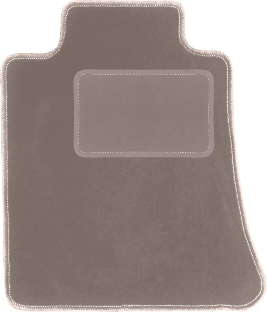 Tappeto Guida Velluto Beige Alfa Giulia Q4 su Misura con Bottoni