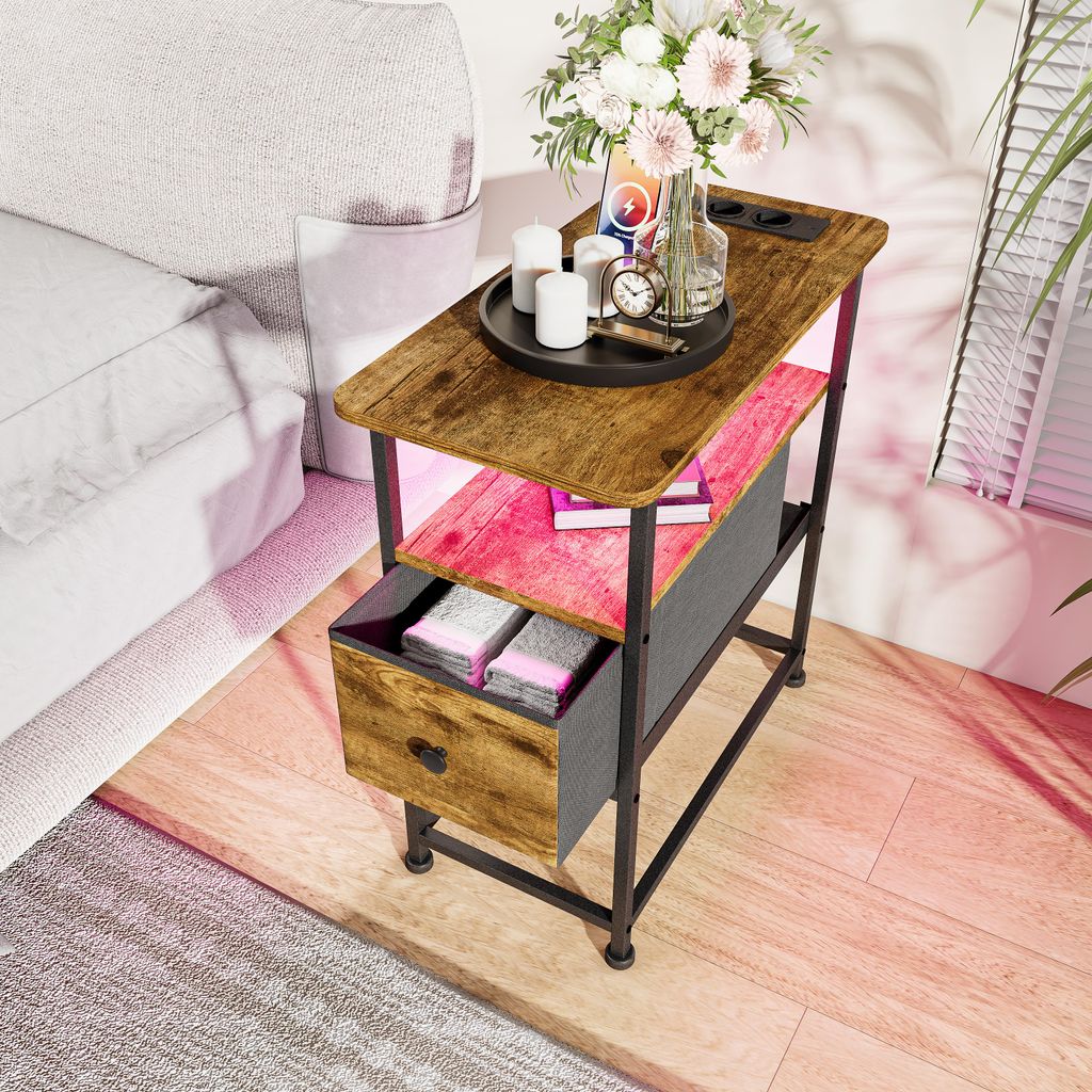 Fortuna Lai Nachttisch mit LED, Beistelltisch mit Steckdose & Stoffschublade, 3-stufiger Sofatisch mit offenem Regal, perfekt für Schlafzimmer Woh...
