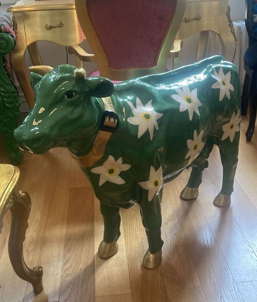 Casa Padrino XXL Deko Skulptur Kuh Grün 104 cm