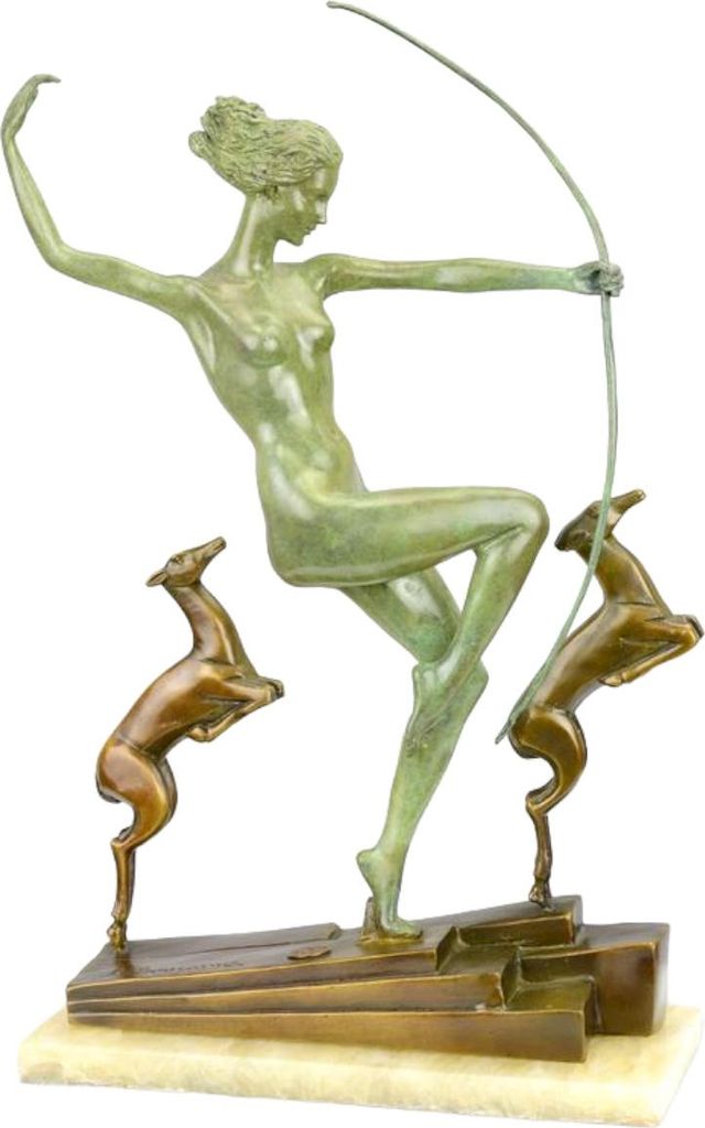 Bronzeskulptur Bronzefigur Diana mit Rehkitzen