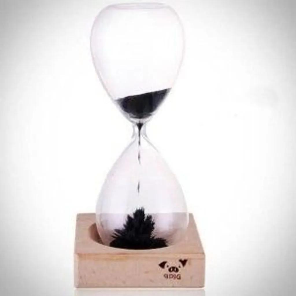 Sablier magnétique relaxant pour réduire le stress au bureau 15cm