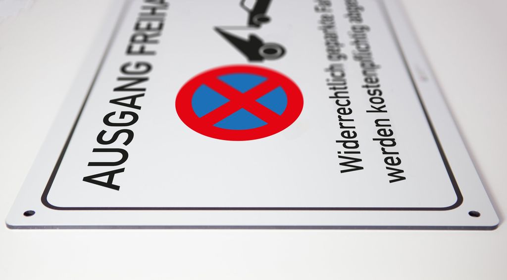 Ausgang Freihalten - Schild - 4 mm Alu Verbundplatte (60 x 40 cm Bohrloch 4 x)