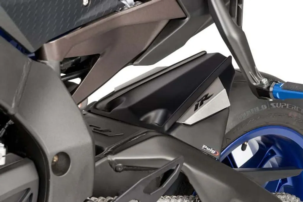 Garde-boue Arrière et Enjoliveur Puig 7688J pour Moto Yamaha YZF-R1 Noir