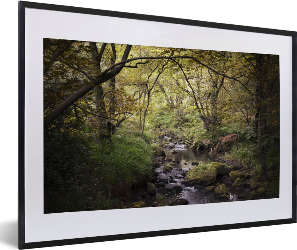 MuchoWow Gerahmtes Poster Hirsch - Baum - Wald 60x40 cm - Poster mit Schwarzem Bilderrahmen Wandposter Rahmen Foto Bilder - Schlafzimmer - Plakat...
