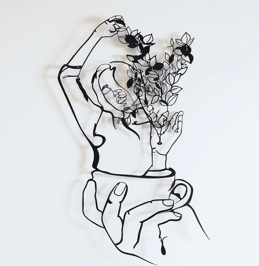 Tableau Métal Silhouette Femme Minimaliste Acier Noir Wallity 43x66cm