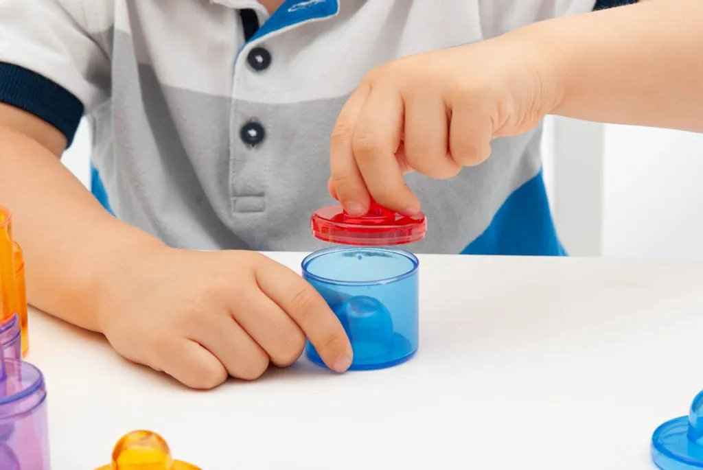 Pots de Couleurs Translucides Empilables - Plastique Résistant et Coloré