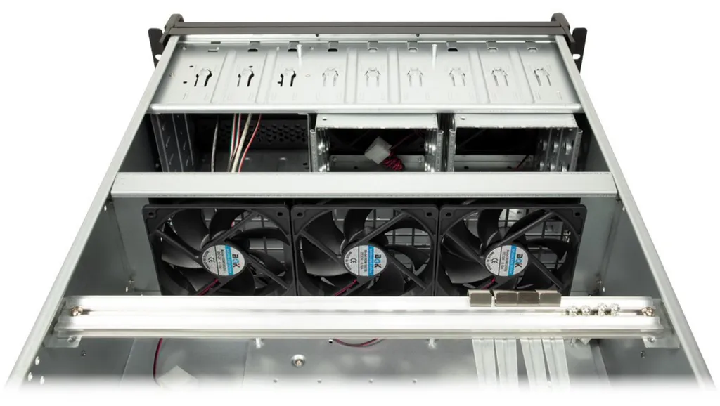 Châssis Rack 4U Inter-Tech 4129L : Évitez la Surchauffe de Serveur - 11