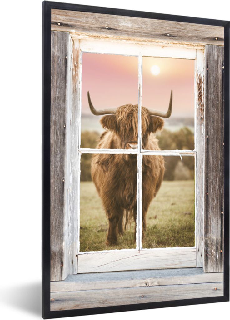 MuchoWow Gerahmtes Poster Schottischer Highlander - Ansicht - Fenster 60x90 cm - Poster mit Schwarzem Bilderrahmen Wandposter Rahmen Foto Bilder ...