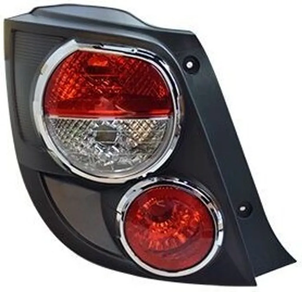Recensione Fanale VAN WEZEL 0817925 per Aveo T300 | Ricambio 95470358