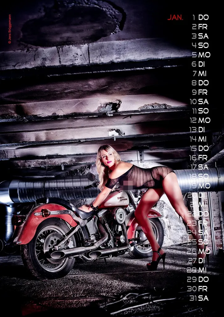 Calendrier Mural 2027 Bikes & Girls A3 - Décoration Murale pour Motards - 17