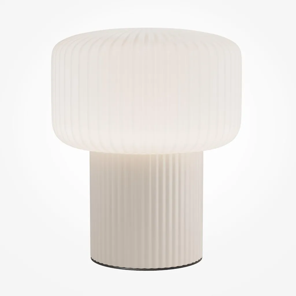Petite lampe de table design pour éclairer les espaces sombres déco