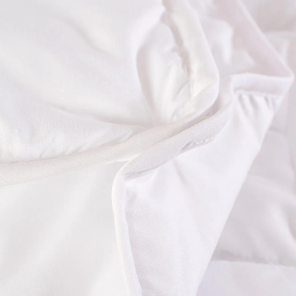 Fini les nuits trop chaudes ou froides avec la couette HappyFriday Basic - 4