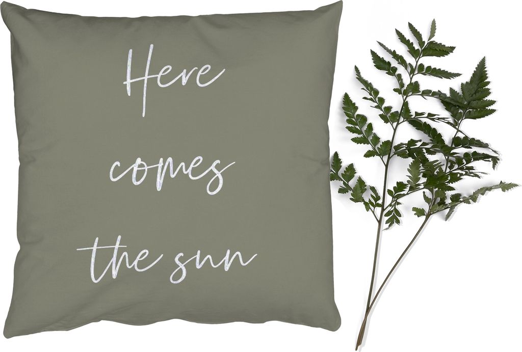 MuchoWow Zierkissen Sofakissen Wohnzimmer Dekokissen 40x40 cm Hier kommt die Sonne - Zitate - Text - Sommer - Garten - Foto Kissen - Schlafzimmer...