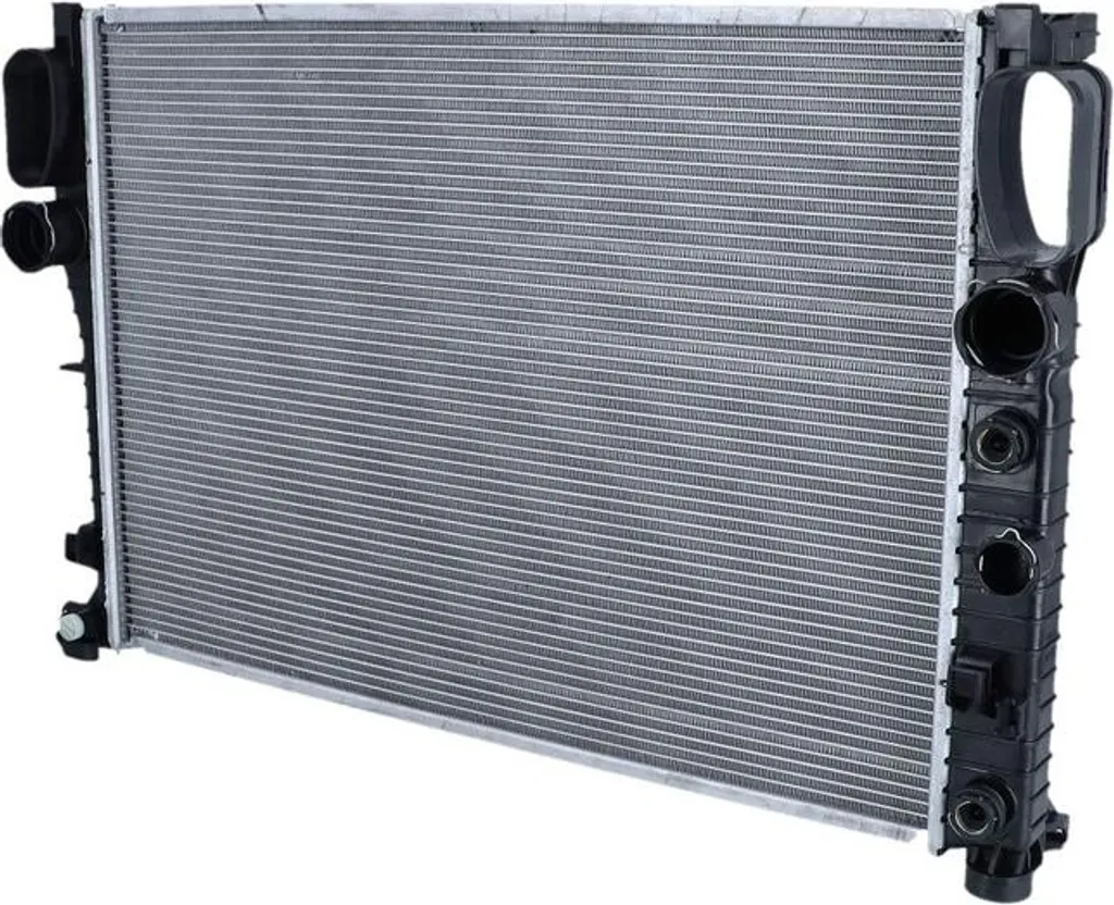 Radiateur moteur Mercedes CLS : stopper les fuites avec le kit NRF