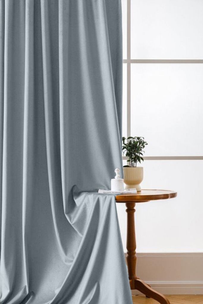 Grau-blauer Verdunkelungsvorhang VELVET 140x250 cm Aufhängung: Rüschenband